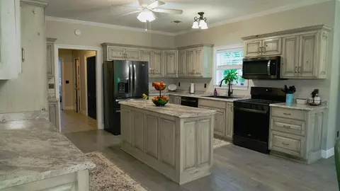 Kitchen - 132 Horse Rnch # B, Lucedale, MS 39452 photo 2 of 9