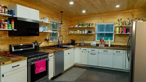 Kitchen - 132 Horse Rnch # B, Lucedale, MS 39452 photo 5 of 9