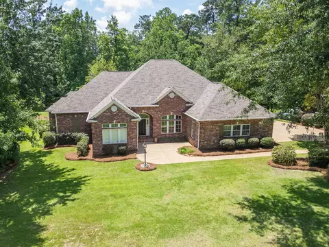 227 Timberton Dr, Hattiesburg, MS 39401
