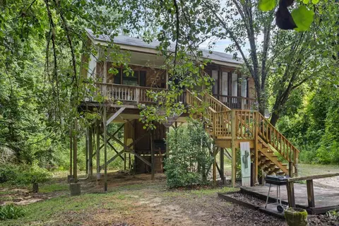 63 Landing Rd, Hattiesburg, MS 39401