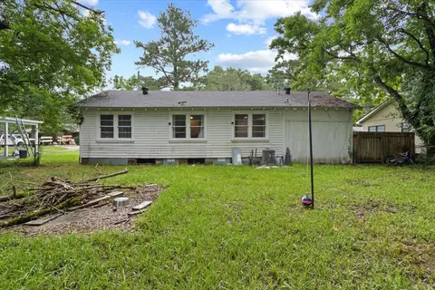 Exterior - 205 E 4th Ave, Petal, MS 39465 photo 3 of 5