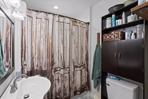Bath - 205 E 4th Ave, Petal, MS 39465 photo 1 of 1