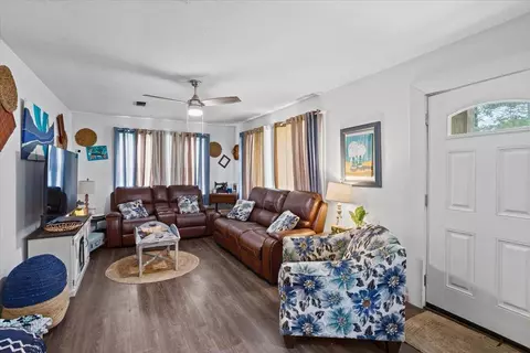 Living - 205 E 4th Ave, Petal, MS 39465 photo 1 of 2