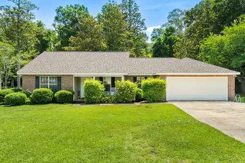 26 Keystone Dr, Petal, MS 39465