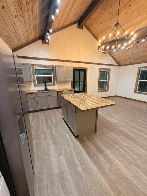 Kitchen - 1167 Centerville, Soso, MS 39480 photo 5 of 5