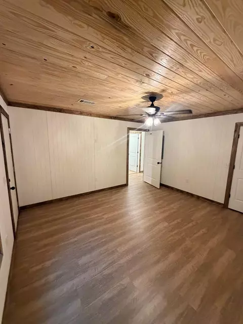 Bedroom - 1167 Centerville, Soso, MS 39480 photo 2 of 4