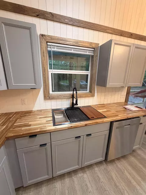 Kitchen - 1167 Centerville, Soso, MS 39480 photo 3 of 5