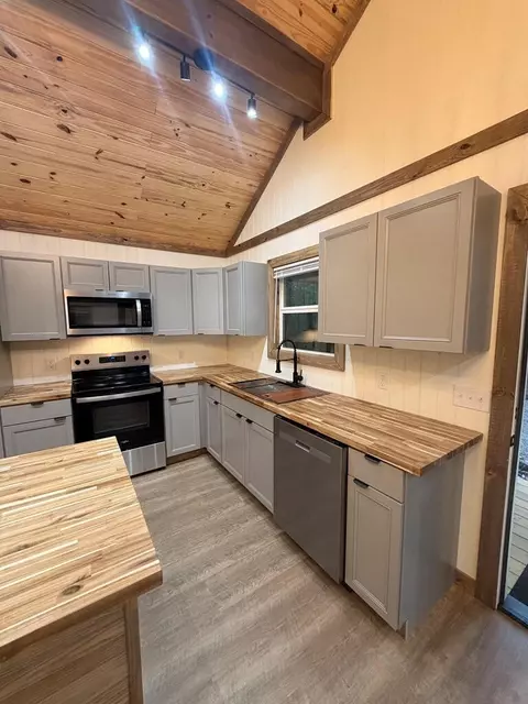 Kitchen - 1167 Centerville, Soso, MS 39480 photo 1 of 5