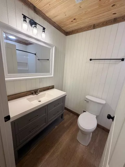 Bath - 1167 Centerville, Soso, MS 39480 photo 2 of 3