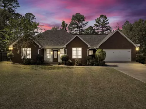 17 Peachtree Dr, Hattiesburg, MS 39402