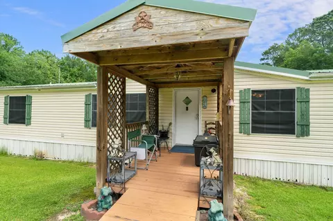 238 Walker Hl, Sumrall, MS 39482 photo 3