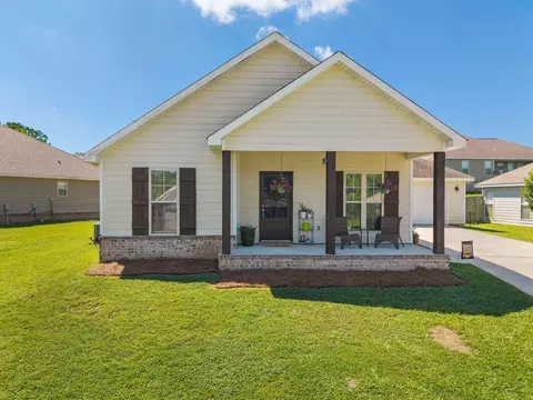 27 Cosmos, Hattiesburg, MS 39402