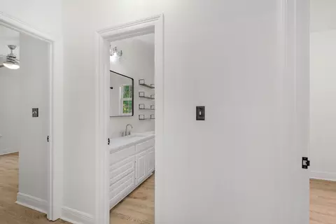 Entry Way - 40 Eagle Loop, Purvis, MS 39475 photo 4 of 5