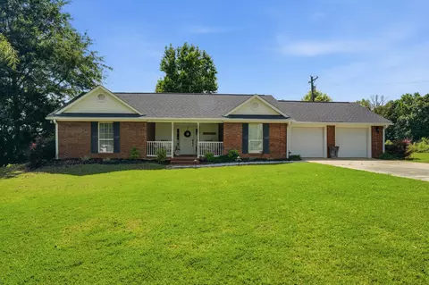 122 Shamrock Dr, Laurel, MS 39443