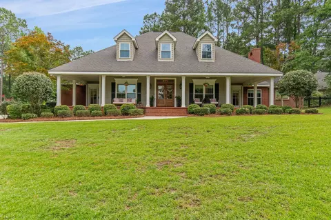 81 Redfern Trl, Petal, MS 39465