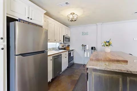 Kitchen - 123 Higgins, Sumrall, MS 39482 photo 8 of 8