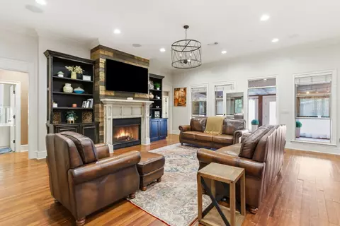 Living - 123 Higgins, Sumrall, MS 39482 photo 2 of 4