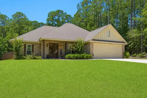 65 Stonegate Dr, Hattiesburg, MS 39402