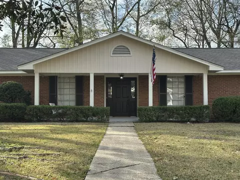 605 Woodland Hls, Hattiesburg, MS 39402