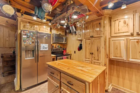 Kitchen - 115 N Slade Rd, Sumrall, MS 39482 photo 2 of 4