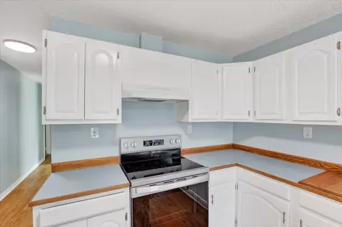 Kitchen - 22780 Saucier Fairley, Saucier, MS 39574 photo 3 of 3