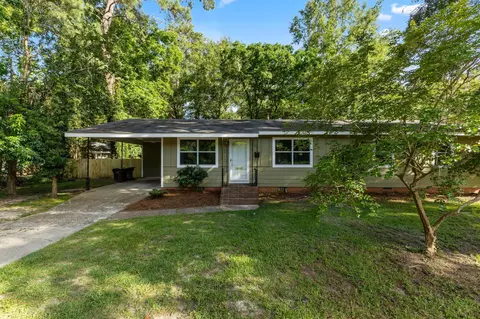 701 Crestview Dr, Hattiesburg, MS 39401