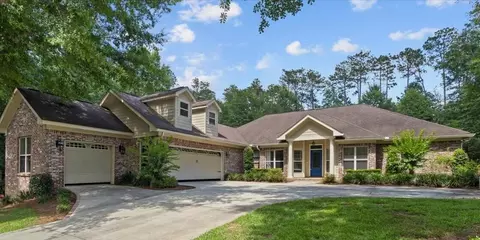 171 Brookline Dr, Hattiesburg, MS 39402