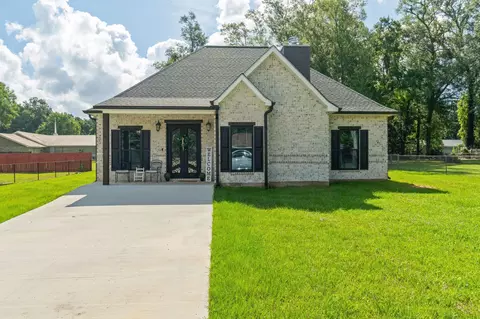 207 S Jackson Ave, Picayune, MS 39466