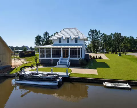Exterior - 5 Spinnerbait, Lumberton, MS 39455 photo 8 of 13