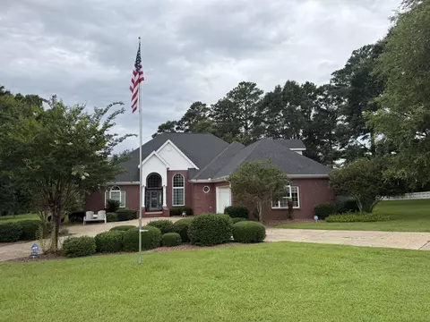 11 Bentwood Ln, Laurel, MS 39443