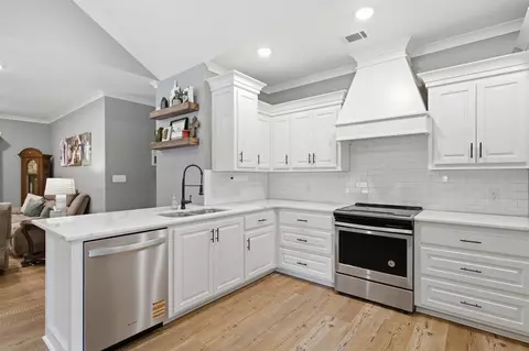 Kitchen - 4 Yawn Cir, Purvis, MS 39475 photo 4 of 4