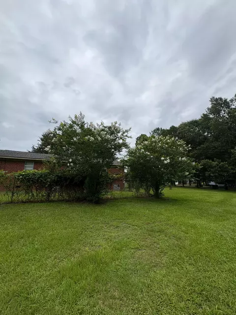 Exterior - 102 Circle Dr, Sumrall, MS 39482 photo 2 of 4