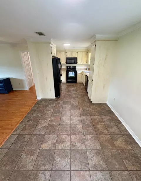 Kitchen - 102 Circle Dr, Sumrall, MS 39482 photo 1 of 4
