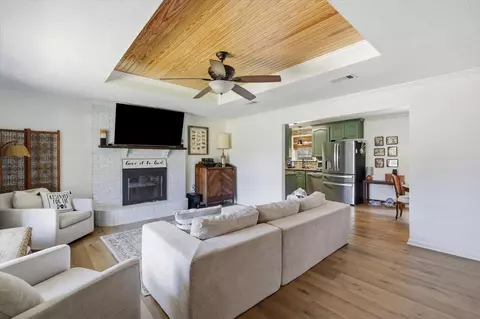 Living - 1106 4th Se St, Magee, MS 39111 photo 1 of 3