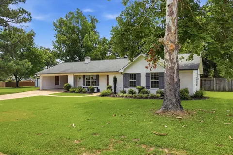 Exterior - 1106 4th Se St, Magee, MS 39111 photo 2 of 15