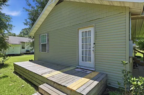 Exterior - 205 3rd St, Mendenhall, MS 39114 photo 2 of 6
