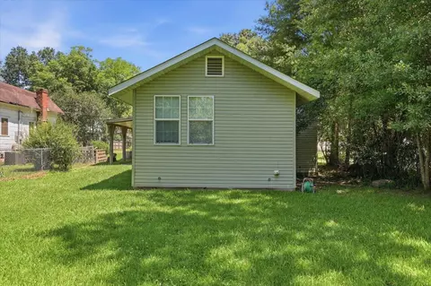 Exterior - 205 3rd St, Mendenhall, MS 39114 photo 6 of 6