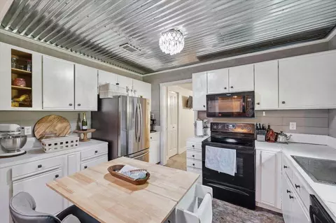 Kitchen - 205 3rd St, Mendenhall, MS 39114 photo 2 of 4