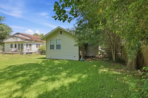 Exterior - 205 3rd St, Mendenhall, MS 39114 photo 5 of 6