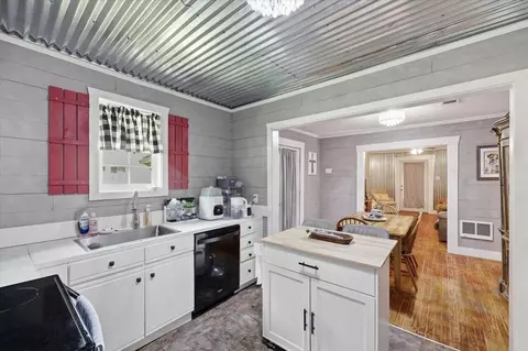 Kitchen - 205 3rd St, Mendenhall, MS 39114 photo 4 of 4