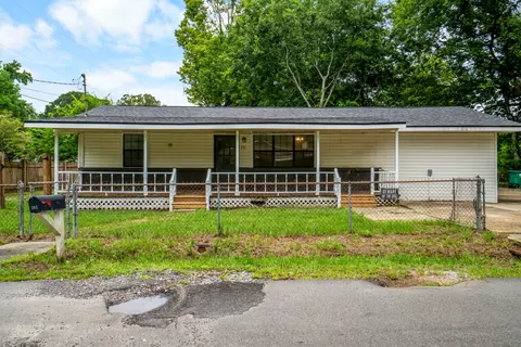201 Barron St, Petal, MS 39465