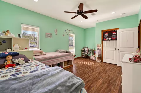 Bedroom - 95 Gravel Pit, Sandy Hook, MS 39478 photo 5 of 7