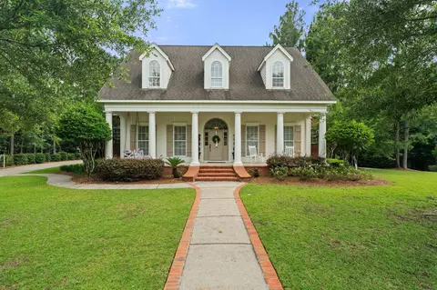 3 Rosebay Ct, Hattiesburg, MS 39402