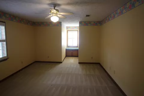 Bedroom - 2 Heritage Trl, Laurel, MS 39440 photo 2 of 6