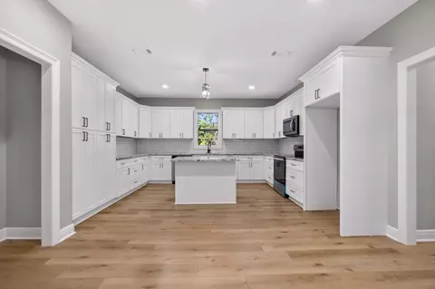 Kitchen - 43 Apple Cv, Petal, MS 39465 photo 1 of 4