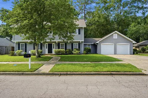 3010 Raphael Dr, Hattiesburg, MS 39402