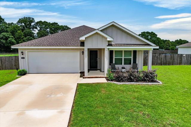 132 Magnolia Farms Dr, Lucedale, MS 39452