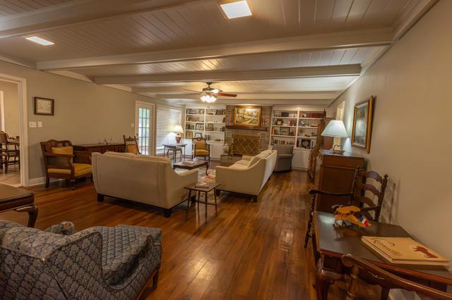 812 Velma St, Hattiesburg, MS 39402