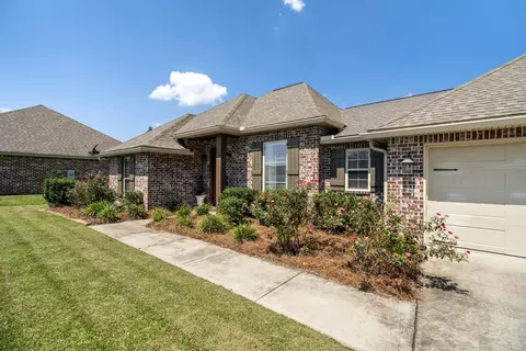 25 E Cherry St, Sumrall, MS 39482 photo 4