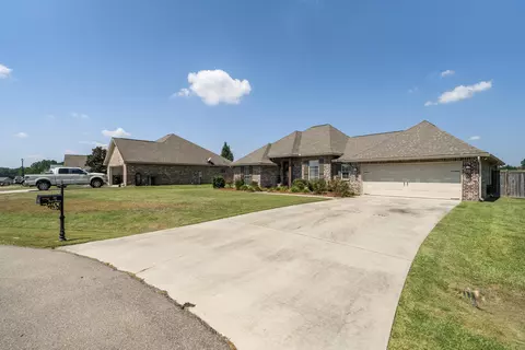25 E Cherry St, Sumrall, MS 39482 photo 3